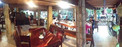 RuenNamyen Resort