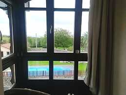 Hotel Villa Marrón