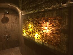 Oread Cave Suites