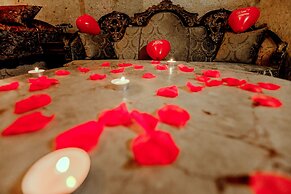 Oread Cave Suites