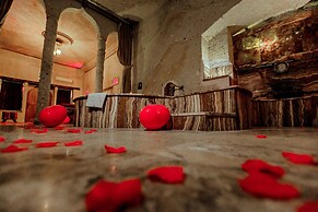 Oread Cave Suites