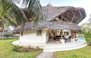 Leopard Point Luxury Beach Resort & Spa