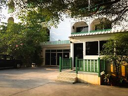 Chomdao Hotel