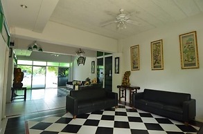 Chomdao Hotel