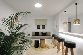Iphimedeia Apartments & Suites