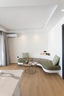 Iphimedeia Apartments & Suites