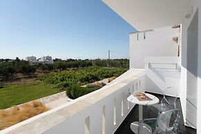 Iphimedeia Apartments & Suites