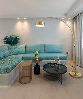 Iphimedeia Apartments & Suites
