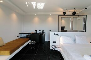 Iphimedeia Apartments & Suites