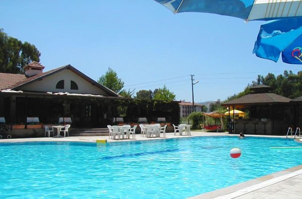 Bezay Hotel