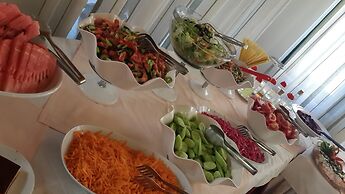 Bezay Hotel