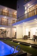 The Suite 262