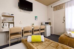 Oval Motel