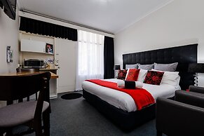 Oval Motel