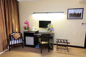 Paradise Hotel