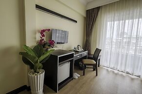 Paradise Hotel