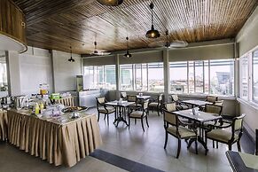 Paradise Hotel