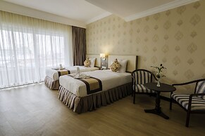 Paradise Hotel