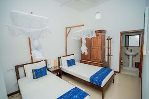 The Waves Beach Chalets