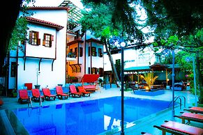 Kaliptus Hotel
