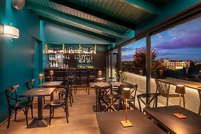 The Guardian Hotel