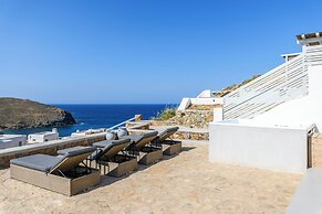 Sea Rock & Sky Private Residence
