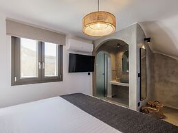 Sea Rock & Sky Private Residence