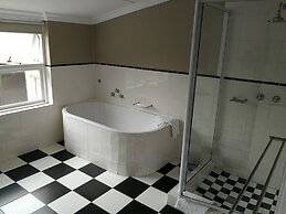 1932 House