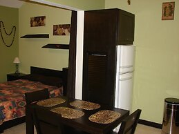 Las Torres Studio