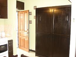 Las Torres Studio