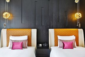 AlRayyan Hotel Doha, Curio Collection by Hilton
