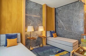 AlRayyan Hotel Doha, Curio Collection by Hilton