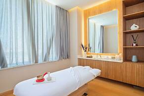 AlRayyan Hotel Doha, Curio Collection by Hilton
