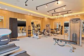 AlRayyan Hotel Doha, Curio Collection by Hilton