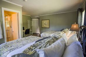 The Woodview Inn