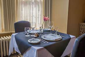 The Woodview Inn