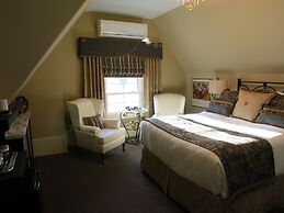 The Woodview Inn