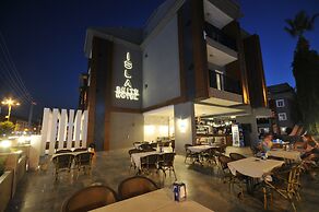 Isla Apartments