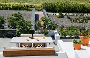Vino Houses