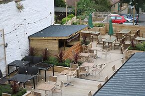 Schooner Hotel