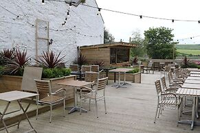 Schooner Hotel