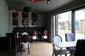 Schooner Hotel