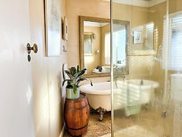 Kennedy's Beach Villa