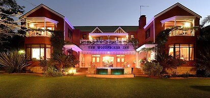 The Woodpecker Inn