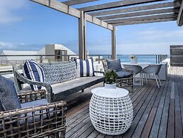 Le Paradis Penthouse Apartment