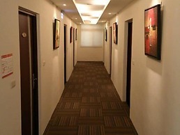 Camelot Inn