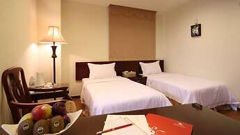 Camelot Inn