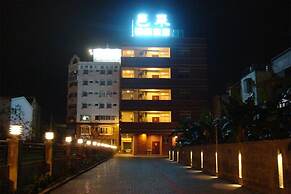 Camelot Inn