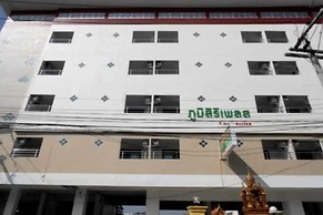 Poomsiri Place