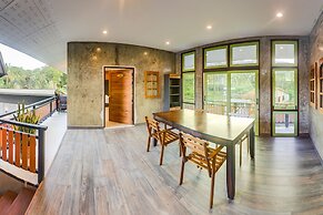 Tonmai Suites